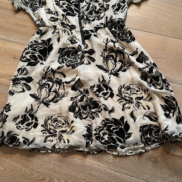 Alice and Olivia A line floral dress - Picture 16 of 16